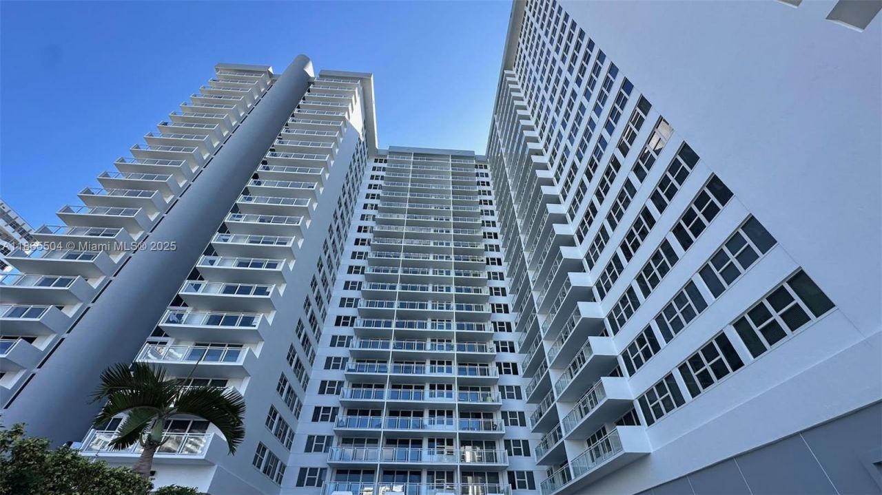 2030 S Ocean Dr, Unit 1022, Hallandale Beach, FL 33009 Photo