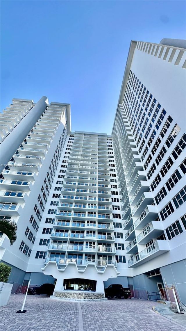 2030 S Ocean Dr, Unit 1022, Hallandale Beach, FL 33009 Photo