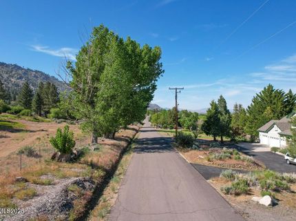1147 Autumn Hills Road, Gardnerville, NV 89460 Photo