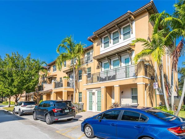 14749 SW 9th St, Unit 3110, Pembroke Pines, FL 33027