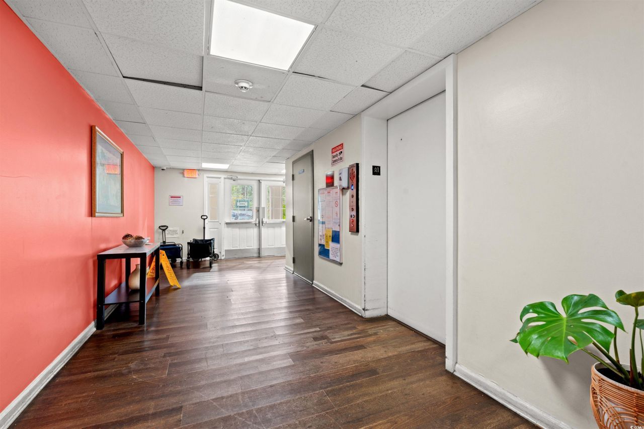 6850 Blue Heron Blvd. Photo 17