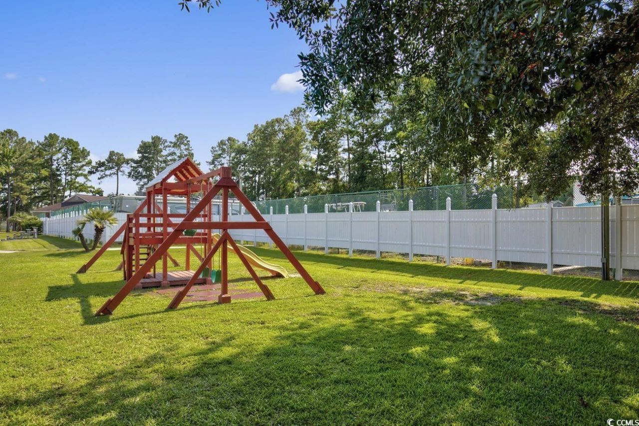 6850 Blue Heron Blvd. Photo 23