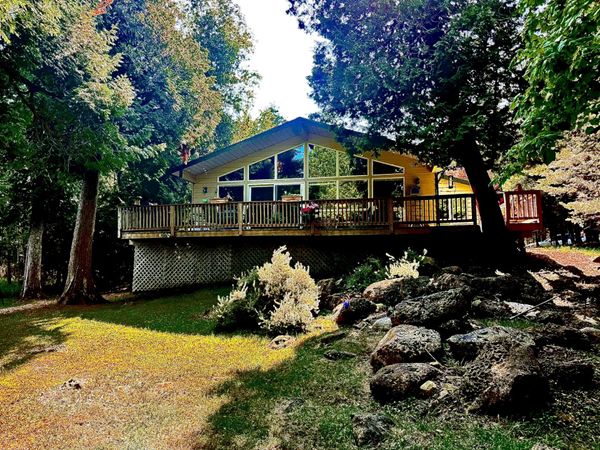 1391 S Forest LN, Cedarville, MI 49719
