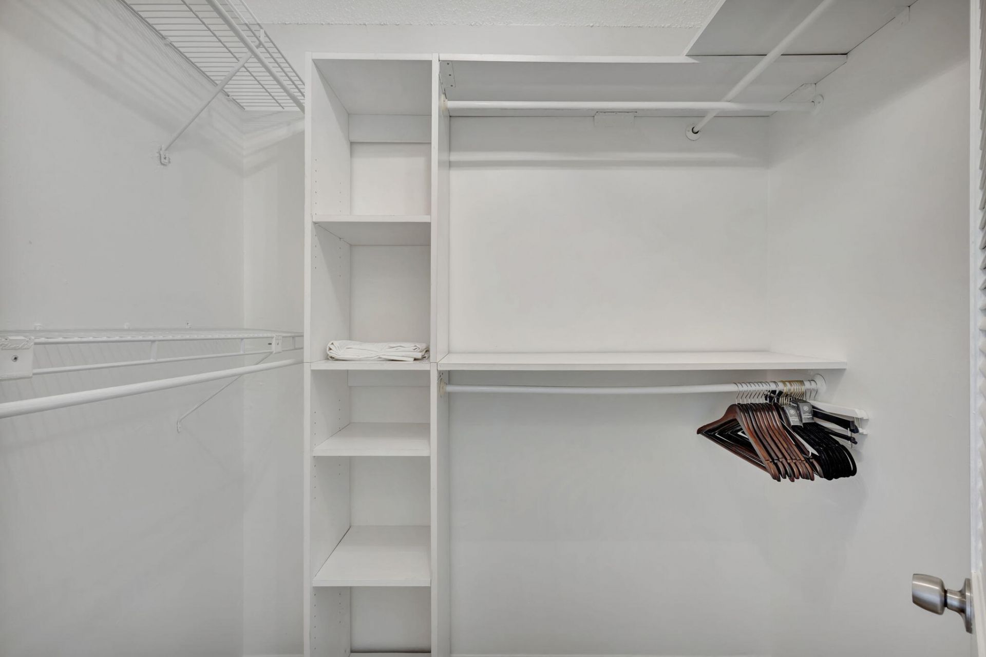 500 Executive Center Drive, Unit 3-J, West Palm Beach, FL 33401 Photo