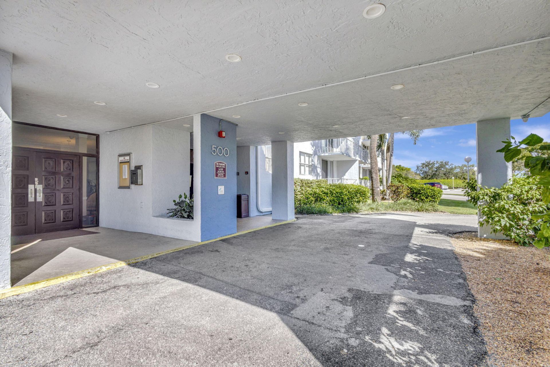 500 Executive Center Drive, Unit 3-J, West Palm Beach, FL 33401 Photo