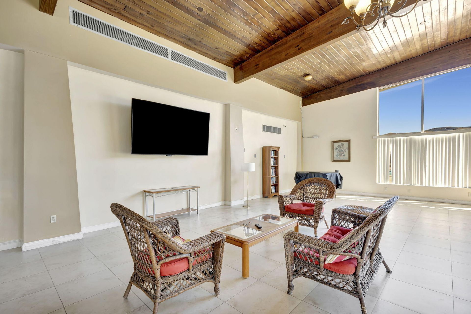 500 Executive Center Drive, Unit 3-J, West Palm Beach, FL 33401 Photo