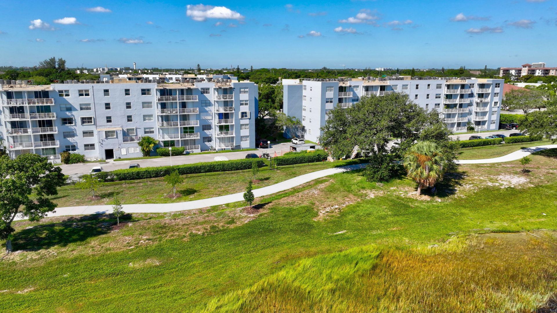 500 Executive Center Drive, Unit 3-J, West Palm Beach, FL 33401 Photo