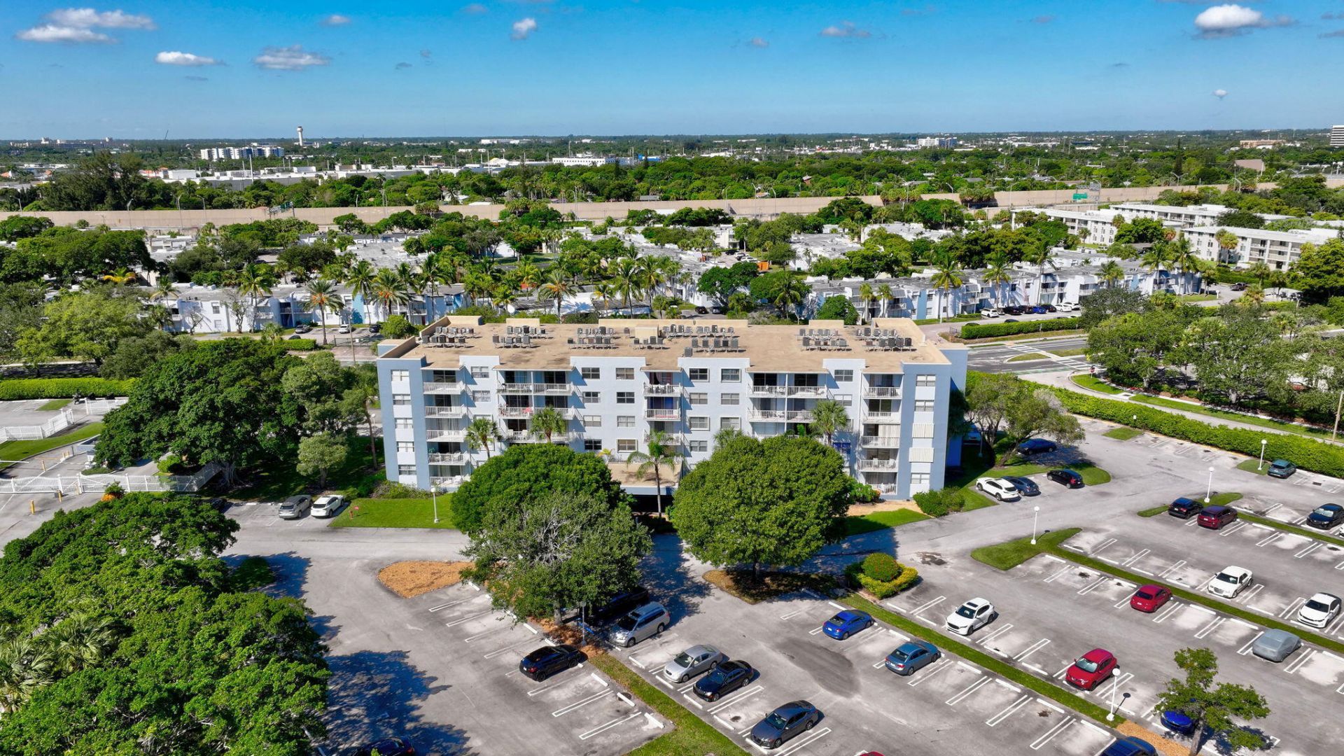 500 Executive Center Drive, Unit 3-J, West Palm Beach, FL 33401 Photo