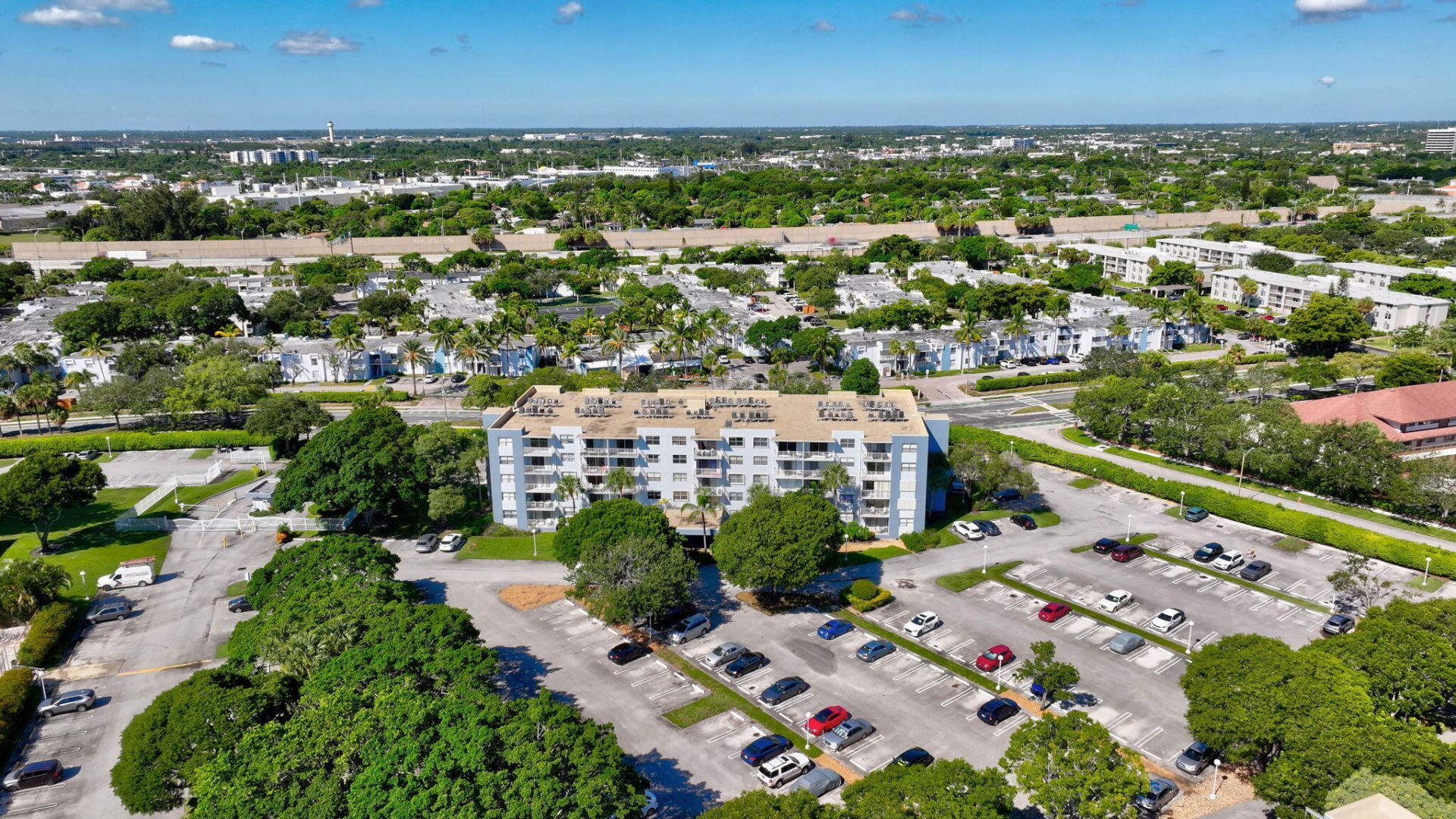 500 Executive Center Drive, Unit 3-J, West Palm Beach, FL 33401 Photo