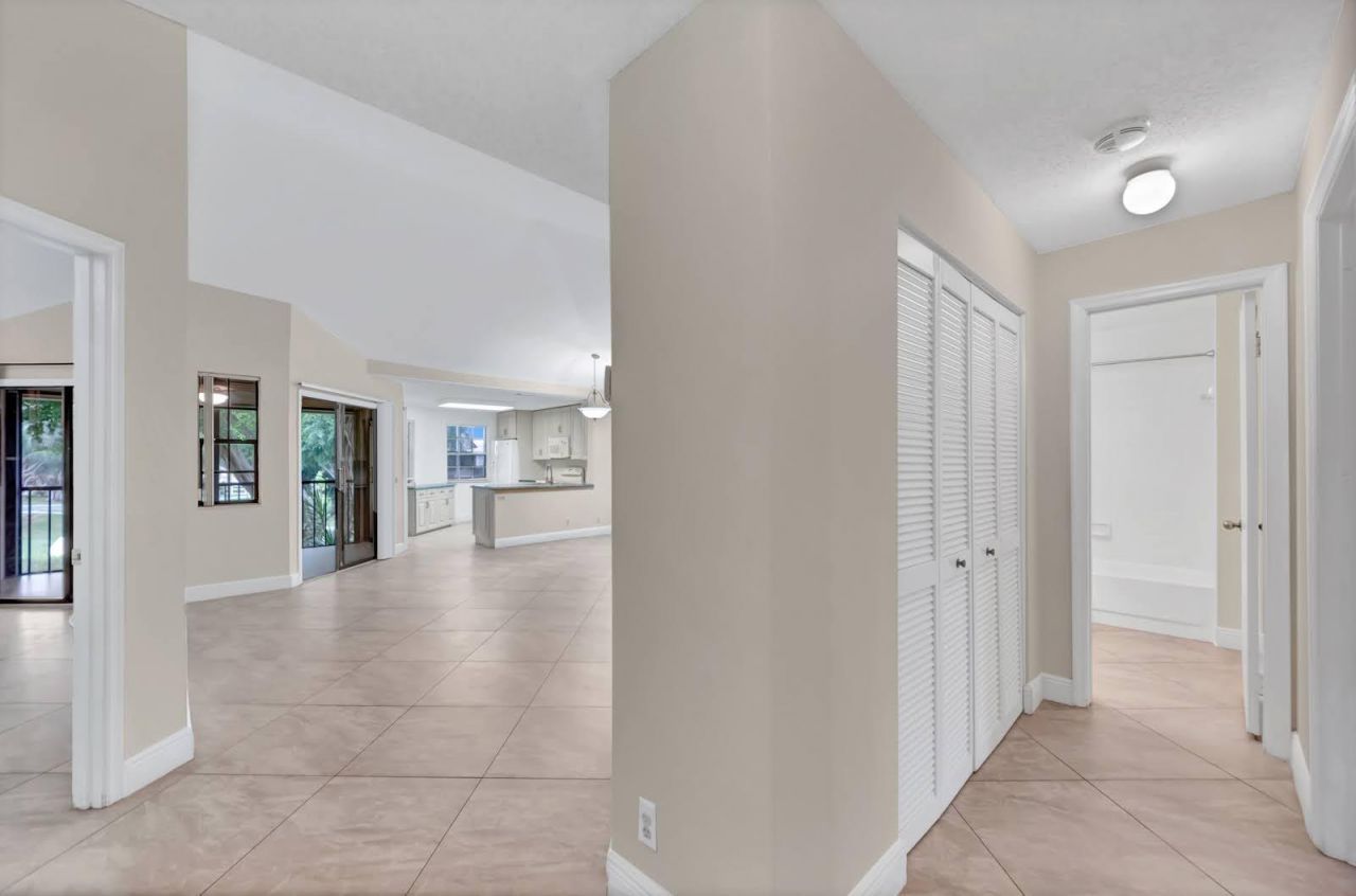 6698 Montego Bay Boulevard, Unit F, Boca Raton, FL 33433 Photo
