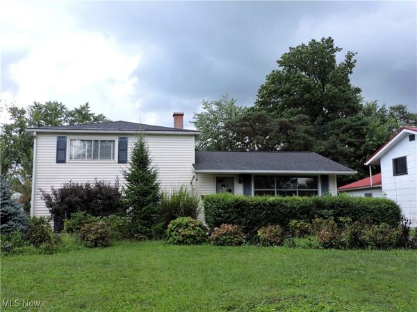 827 West Drive, Sheffield Village, OH 44054