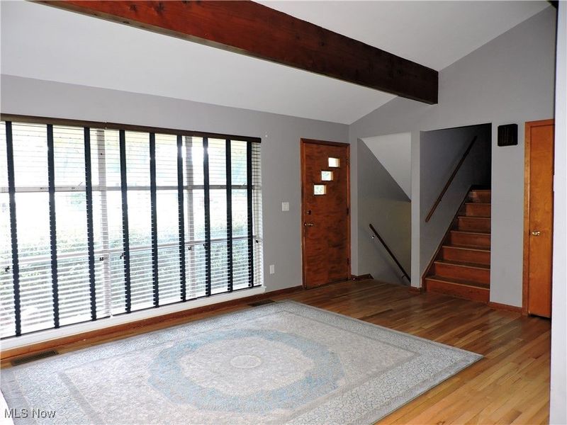 827 West Drive, Sheffield Village, OH 44054 Photo 2