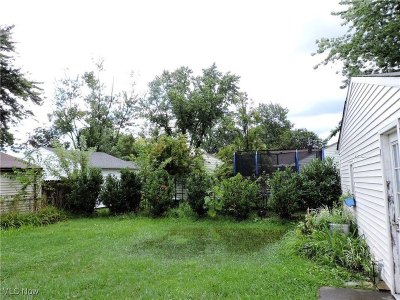 827 West Drive, Sheffield Village, OH 44054 Photo 21