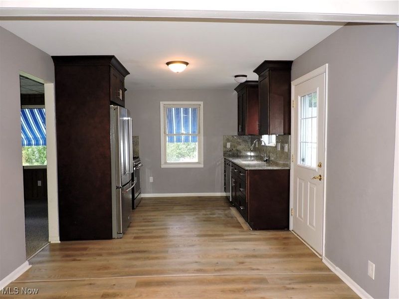 827 West Drive, Sheffield Village, OH 44054 Photo 6