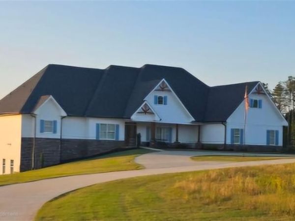 433 Clover Drive, Social Circle, GA 30025