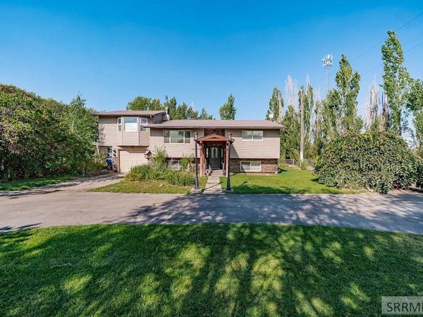 13733 N 115 E, IDAHO FALLS, ID 83401