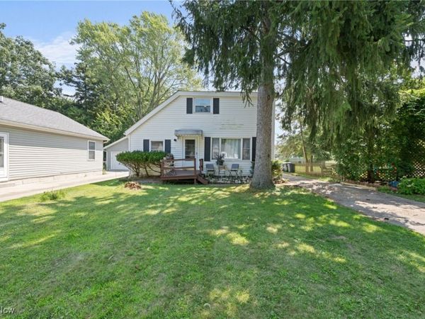 3913 W 227th Street, Fairview Park, OH 44126