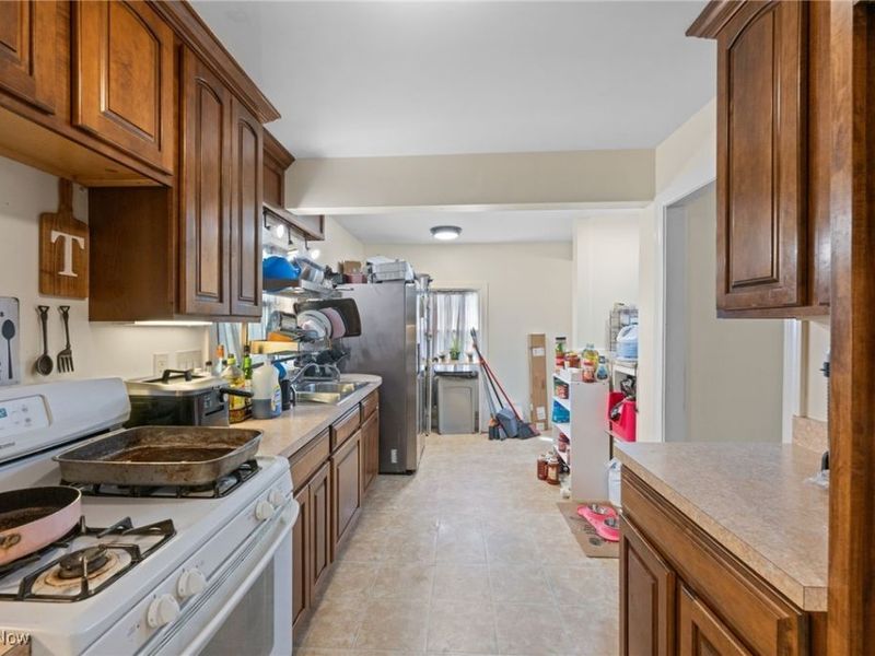 3913 W 227th Street, Fairview Park, OH 44126 Photo 10