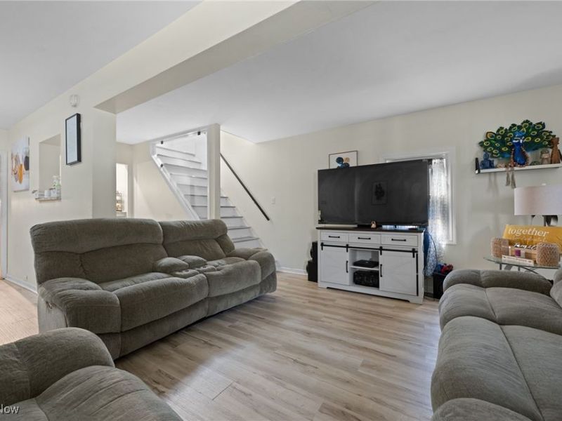 3913 W 227th Street, Fairview Park, OH 44126 Photo 4