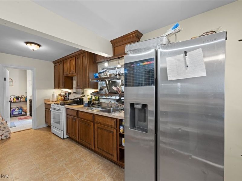 3913 W 227th Street, Fairview Park, OH 44126 Photo 8