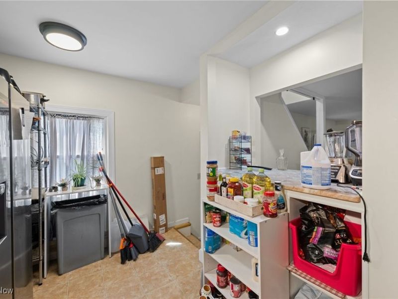 3913 W 227th Street, Fairview Park, OH 44126 Photo 9