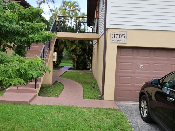 3705 NW 84th Ave, Unit D5, Sunrise, FL 33351