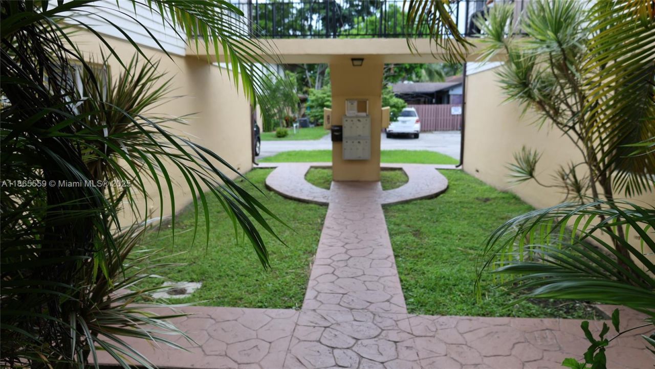 3705 NW 84th Ave, Unit D5, Sunrise, FL 33351 Photo