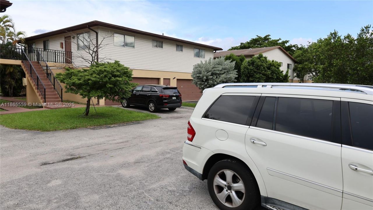 3705 NW 84th Ave, Unit D5, Sunrise, FL 33351 Photo