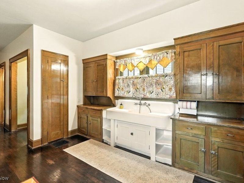 348 N Broadway Street, New Philadelphia, OH 44663 Photo 17