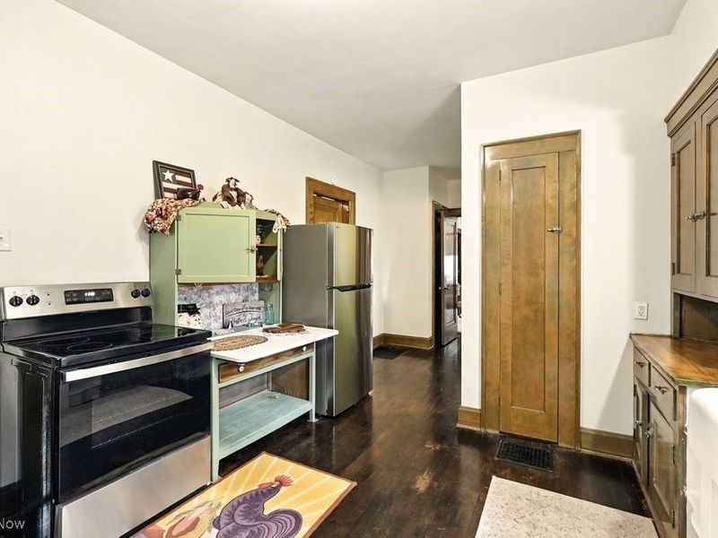 348 N Broadway Street, New Philadelphia, OH 44663 Photo 18