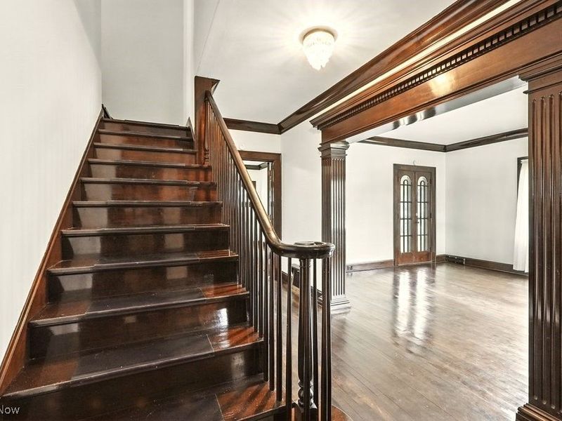 348 N Broadway Street, New Philadelphia, OH 44663 Photo 2