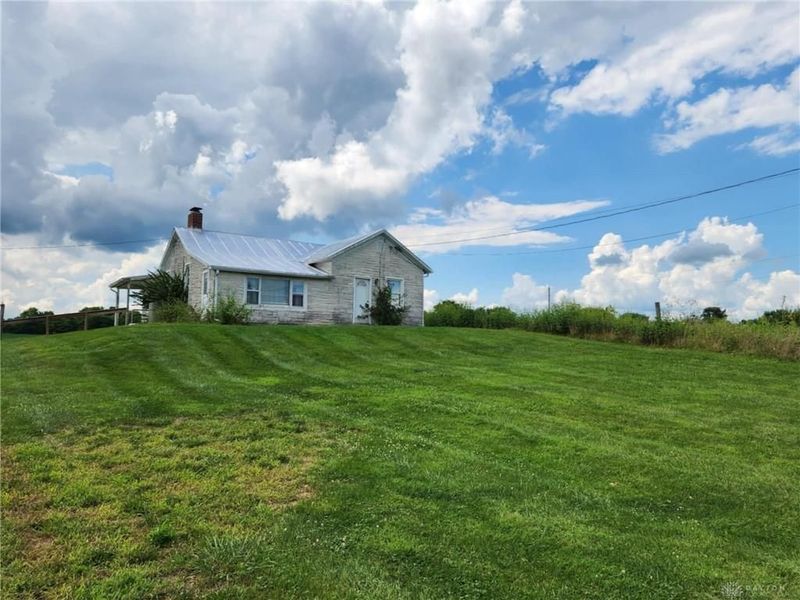 7337 E Lock Road, Lewisburg, OH 45338 Photo 3