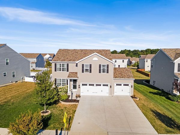 585 Weaver Ridge Drive, Marysville, OH 43040