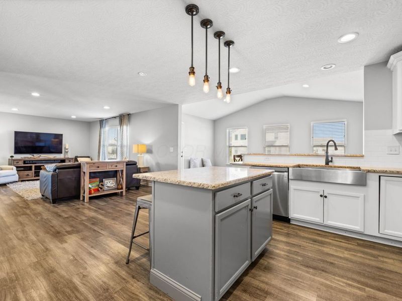 585 Weaver Ridge Drive, Marysville, OH 43040 Photo 11