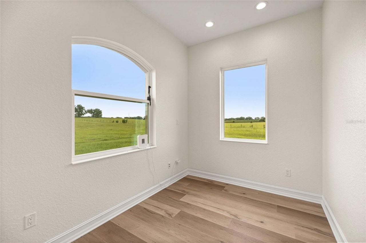 21786 NW 27th Street, Morriston, FL 32668 Photo