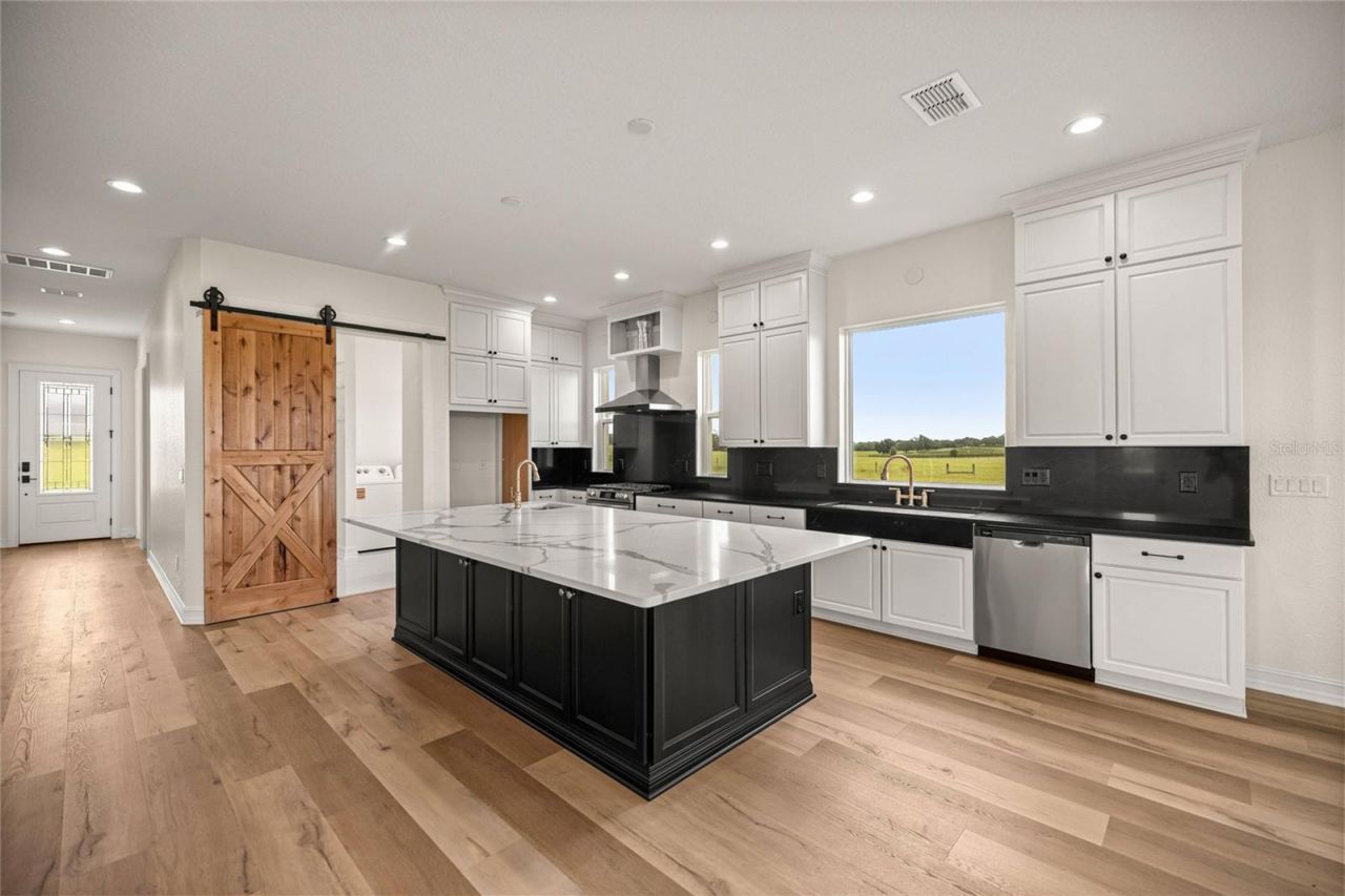 21786 NW 27th Street, Morriston, FL 32668 Photo