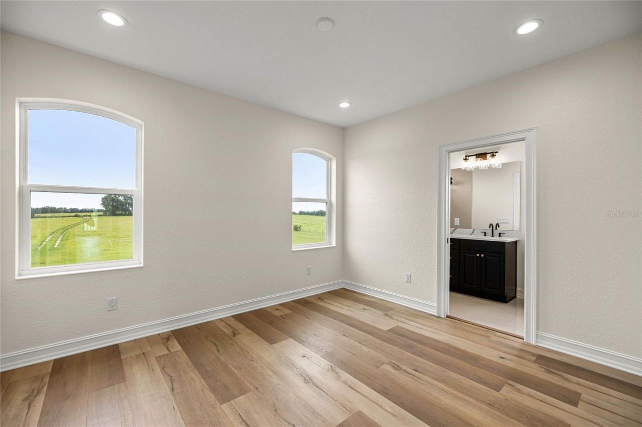 21786 NW 27th Street, Morriston, FL 32668 Photo