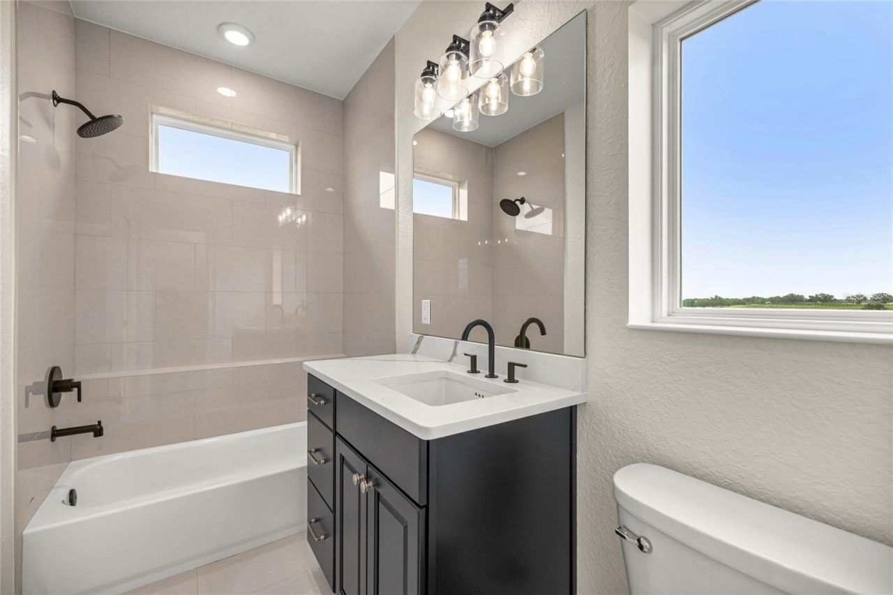 21786 NW 27th Street, Morriston, FL 32668 Photo