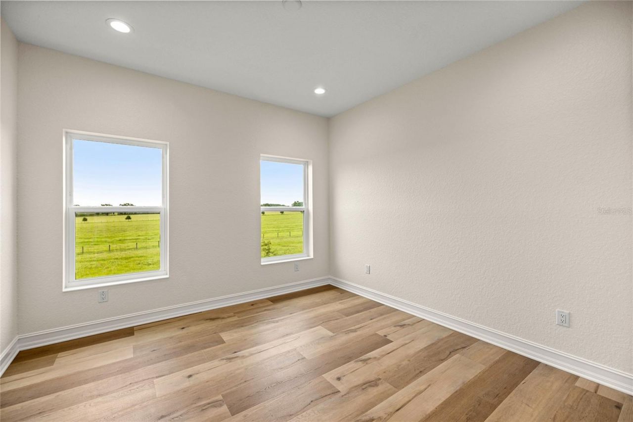 21786 NW 27th Street, Morriston, FL 32668 Photo