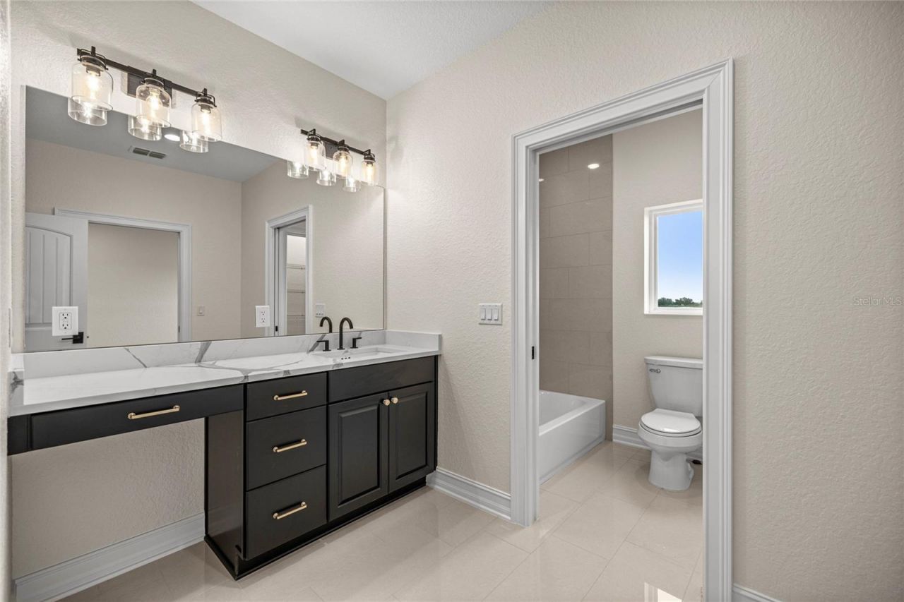 21786 NW 27th Street, Morriston, FL 32668 Photo