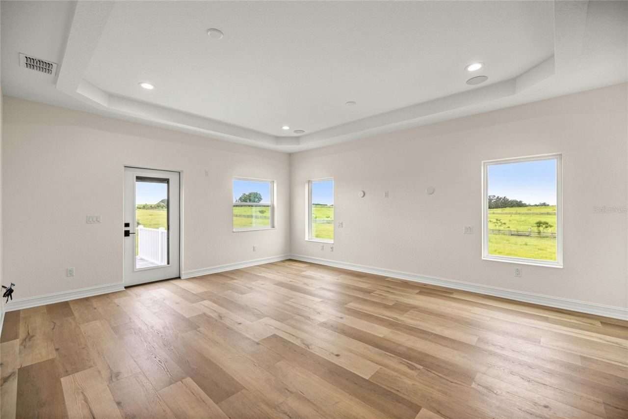 21786 NW 27th Street, Morriston, FL 32668 Photo