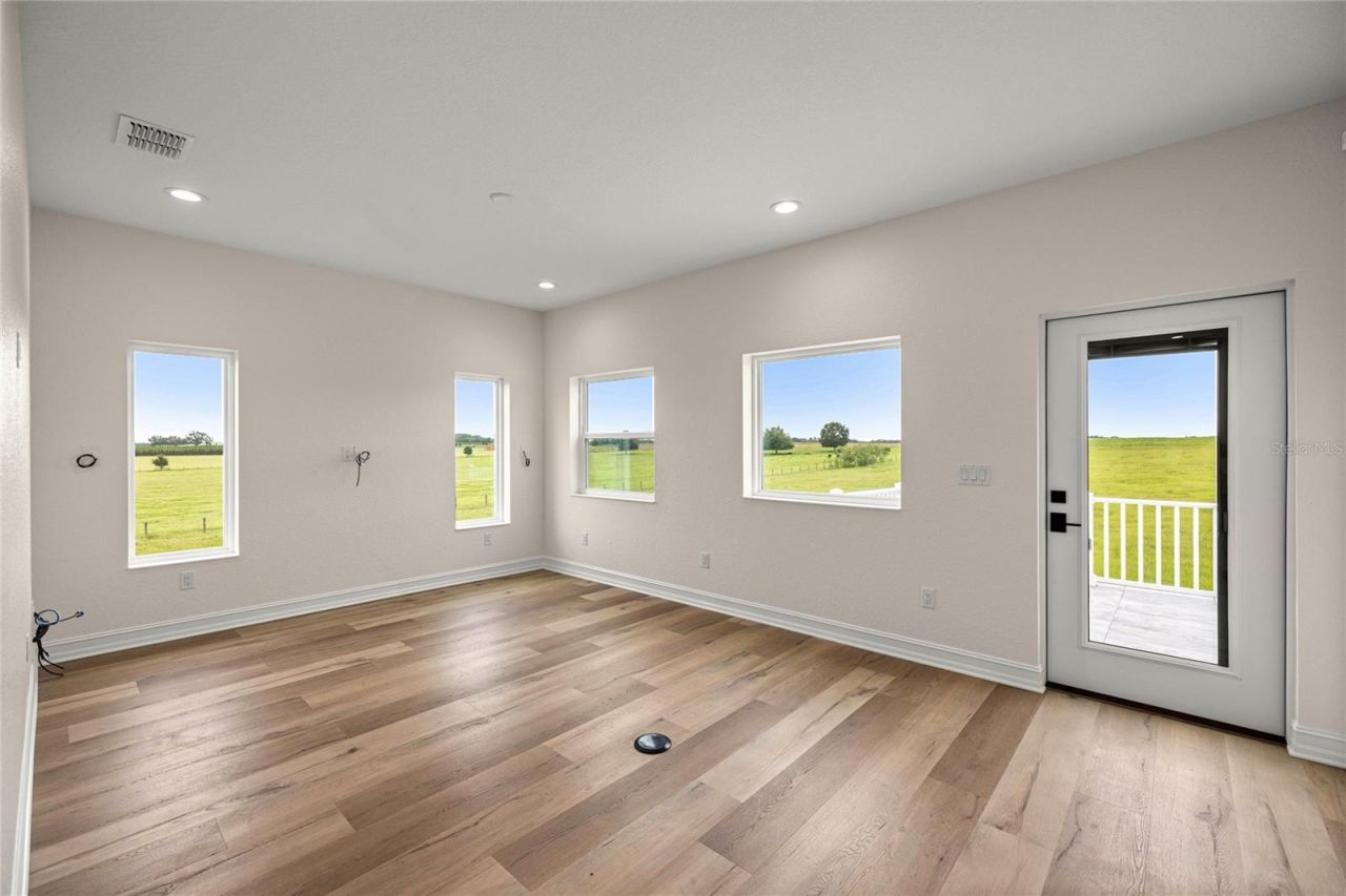 21786 NW 27th Street, Morriston, FL 32668 Photo