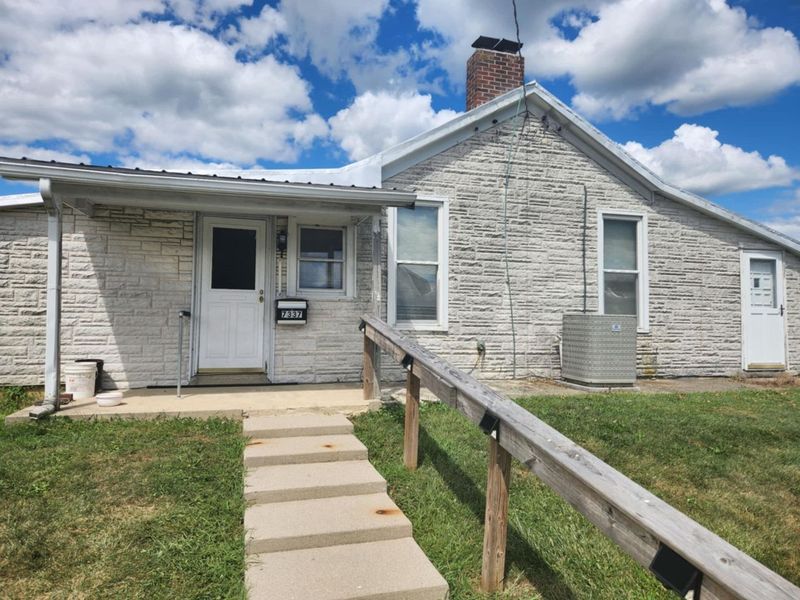 7337 E Lock Road, Lewisburg, OH 45338 Photo 6