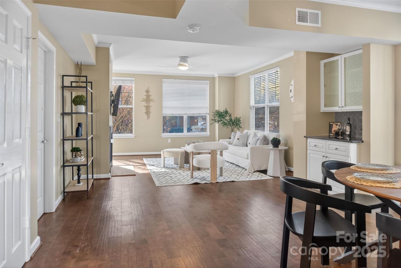 405 W 7th Street, Unit 300, Charlotte, NC 28202 Main Photo