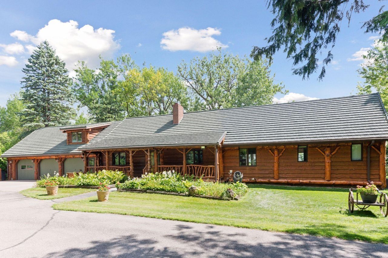 2245 Cottonwood Lake Drive, Windom, MN 56101