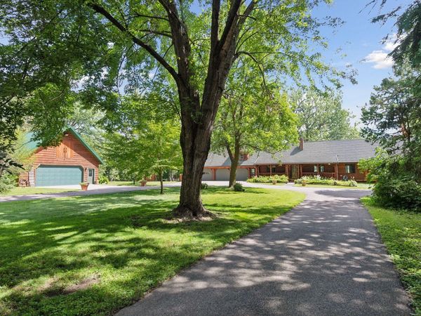 2245 Cottonwood Lake Drive, Windom, MN 56101