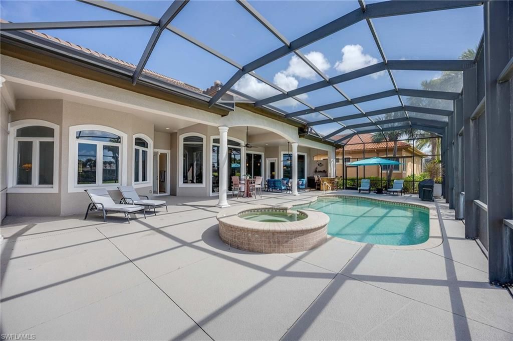 8902 Shenendoah Cir, Naples, FL 34113 Photo