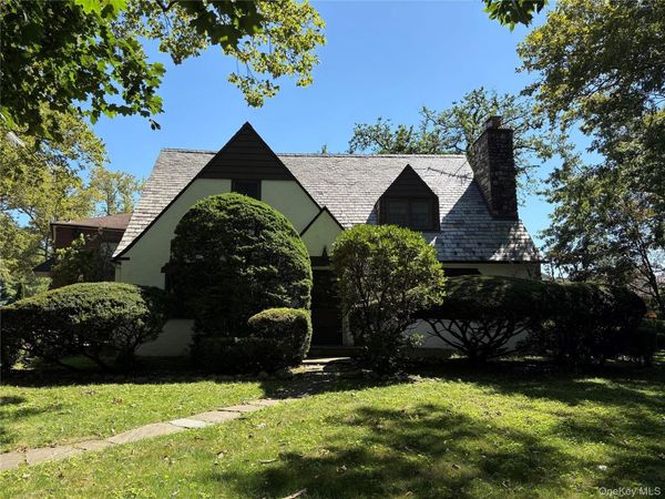 53-34 Browvale Lane, Little Neck, NY 11362