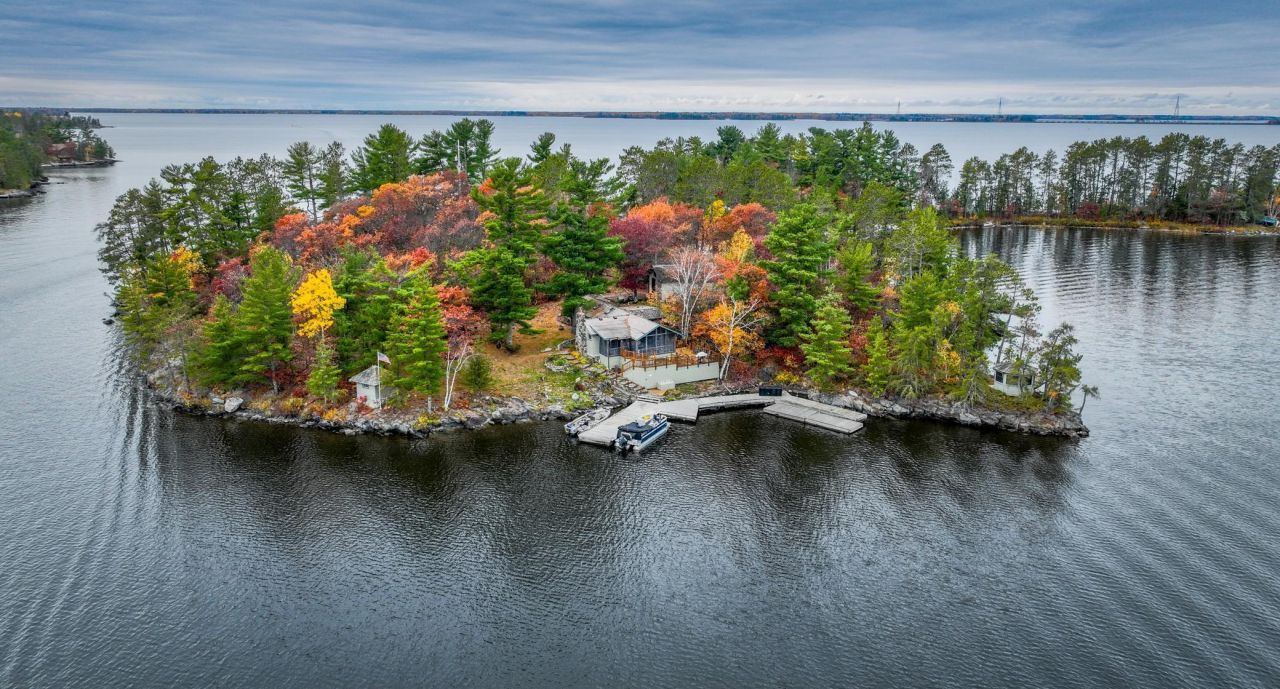 2715 Roberts Island, International Falls, MN 56649