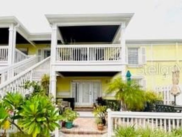 5020 BEACH DRIVE SE, Unit D, ST PETERSBURG, FL 33705